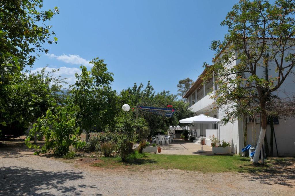 Appartement Sani Kasimis à Kyparissia Extérieur photo